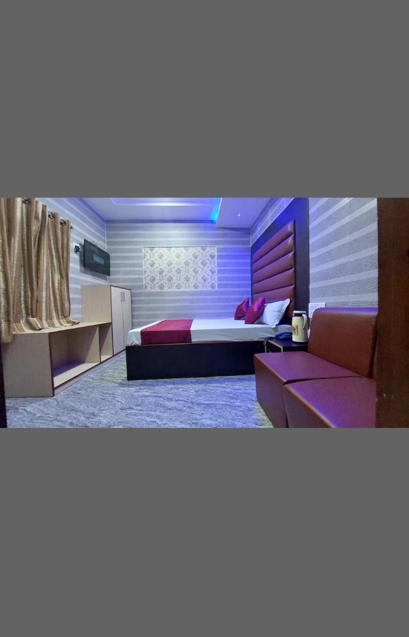 Hotel Simla Inn 3*